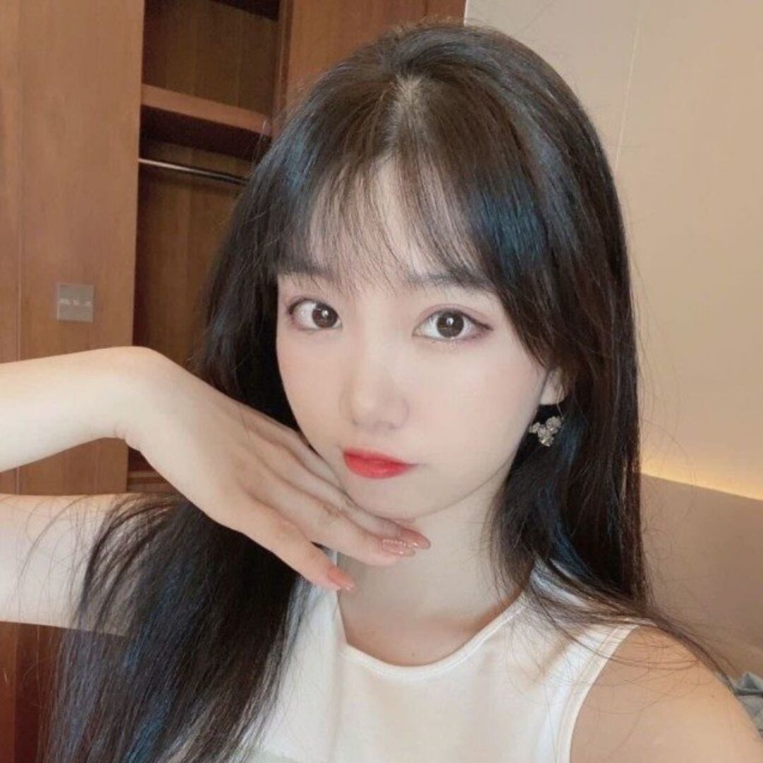 年轻漂亮，身材一流的妹子